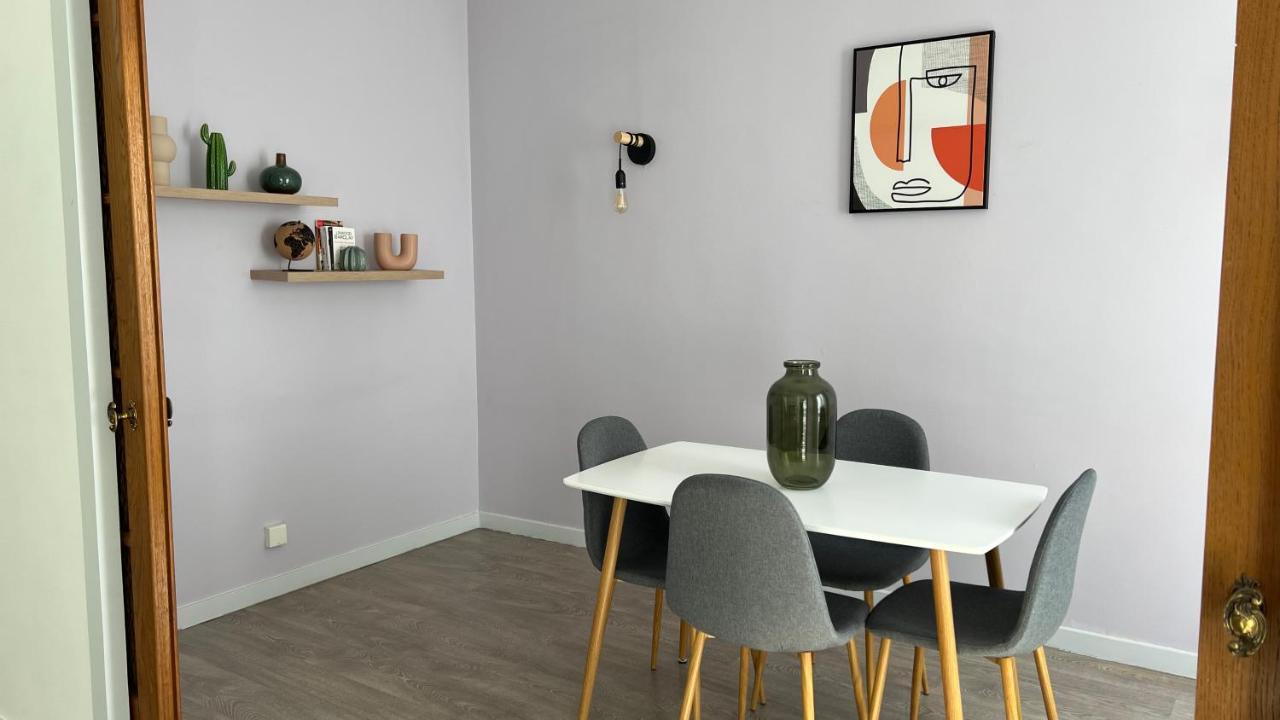 Appartement T4 70M2 - Meuble - Centre Ville - Proche Thermes Lons-le-Saunier Luaran gambar