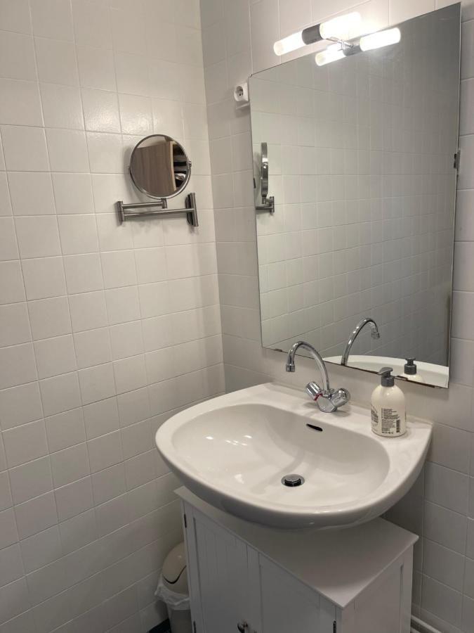 Appartement T4 70M2 - Meuble - Centre Ville - Proche Thermes Lons-le-Saunier Luaran gambar