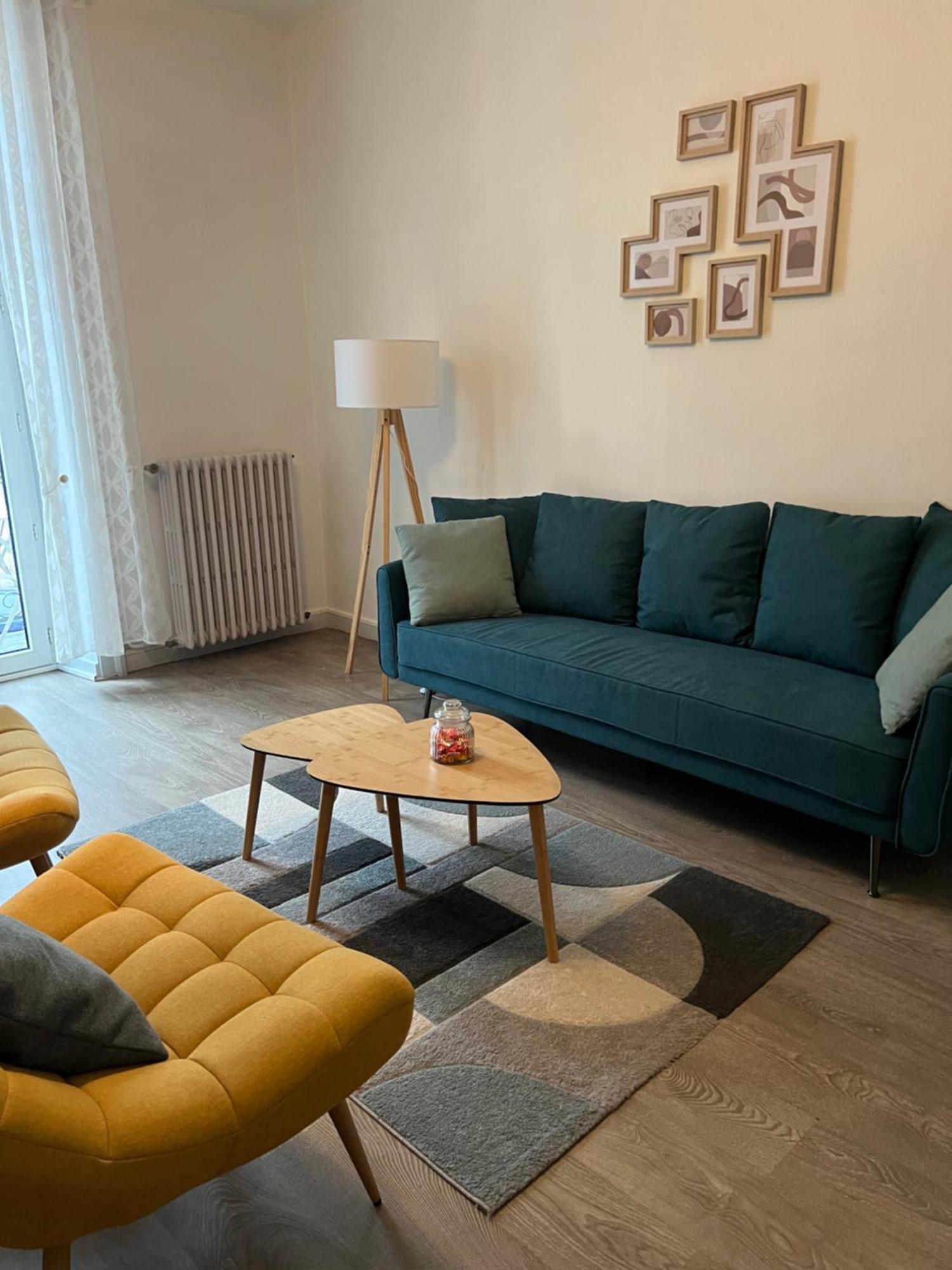 Appartement T4 70M2 - Meuble - Centre Ville - Proche Thermes Lons-le-Saunier Luaran gambar